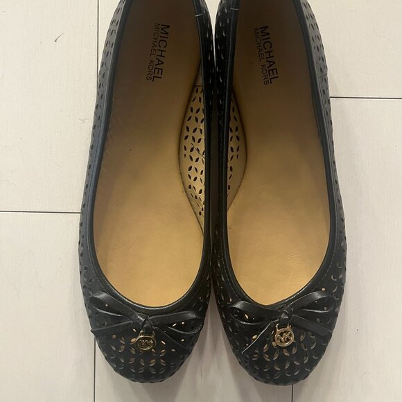 Michael Kors Black Leather Olivia Perforated Ballet Flats with Gold Charms 6.5 - Picture 1 of 5
